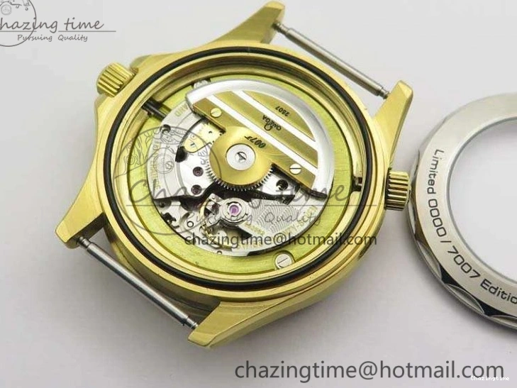 0417 Modern Seamaster 300M 007 YG URF 1:1 Best Edition White Dial Ceramic Bezel On Nylon Strap A 8115